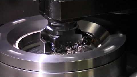 Soustružení excentricity 4E na vertikálním soustruhu VSC. Unikátní technologie. 